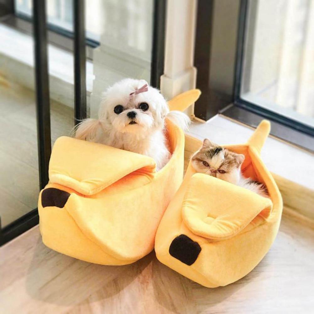 Cama em forma de banana para animais de estimação