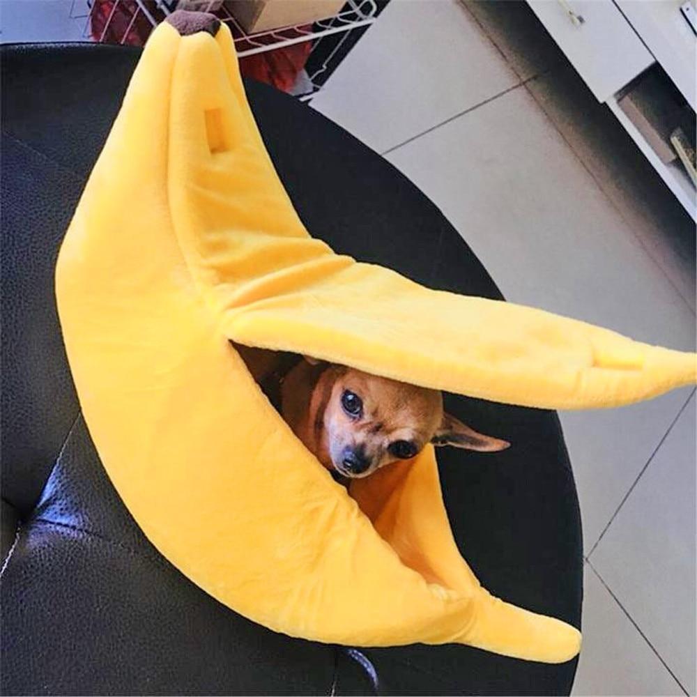 Cama em forma de banana para animais de estimação